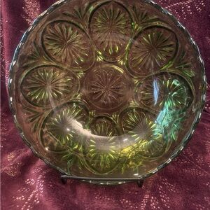 Vintage Anchor Hocking Emerald Green Glass Star Cameo Bowl W/ Scalloped Edge.